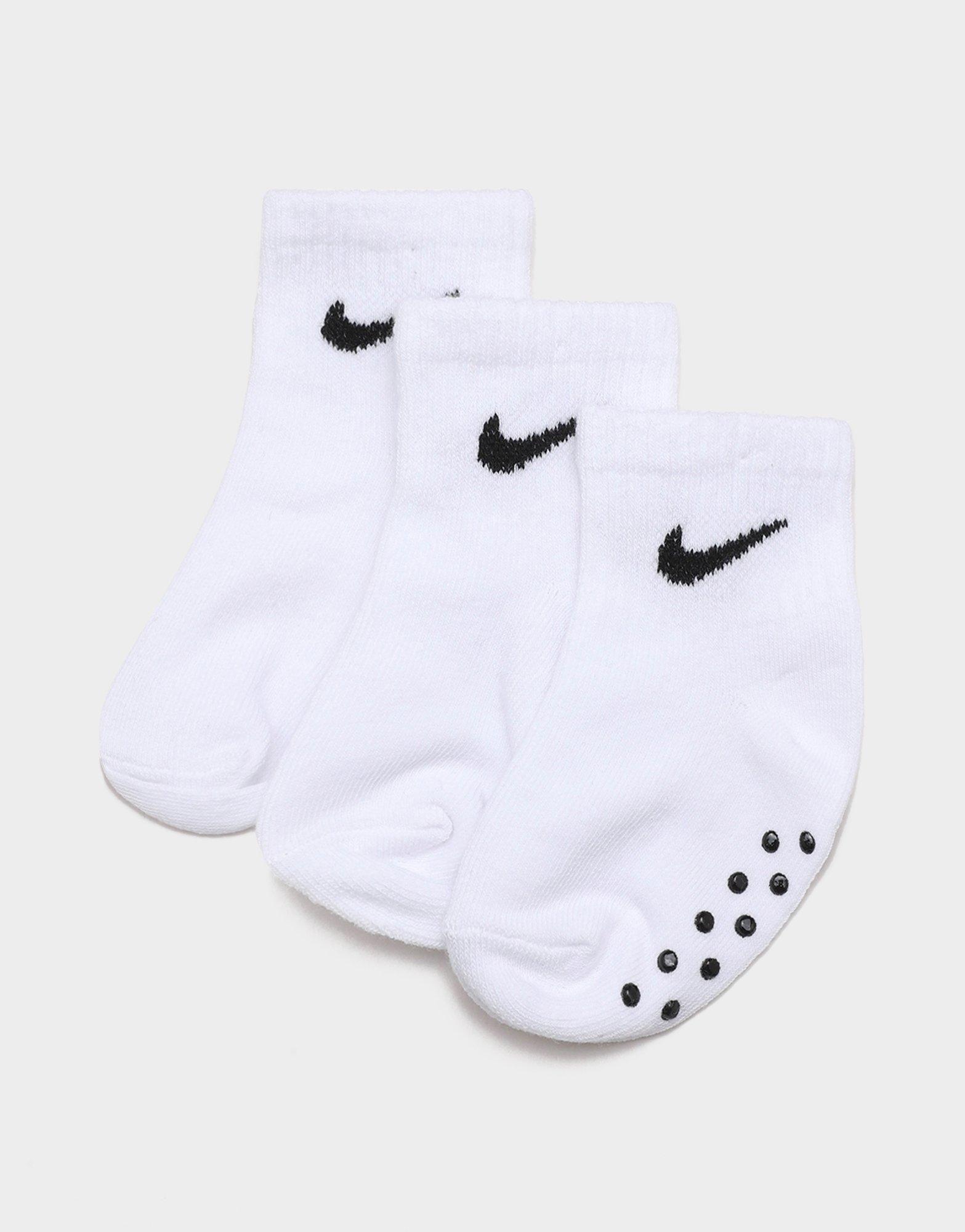 ถุงเท้าเด็กวัยหัดเดิน Core Swoosh Gripper (แพค 3)