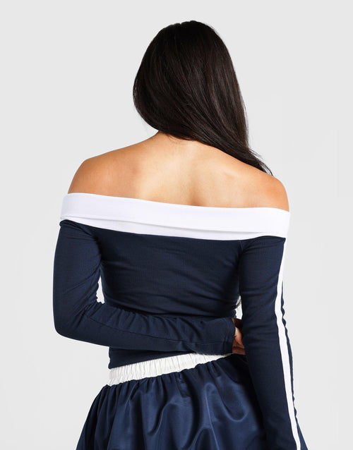 เสื้อแขนยาวผู้หญิง Off Shoulder