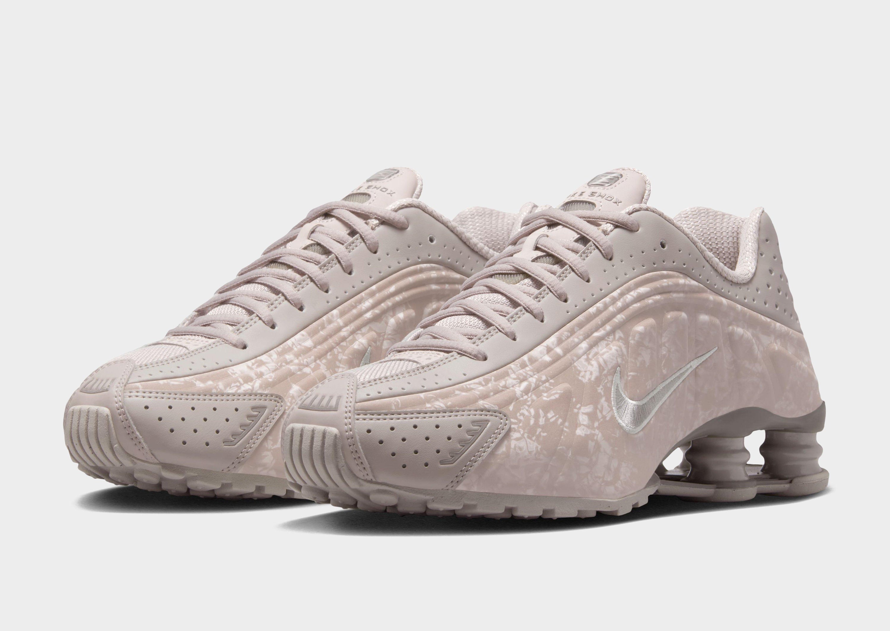 สีเบจ Nike รองเท้าผู้หญิง Shox R4 - JD Sports Thailand – JD Sports ...