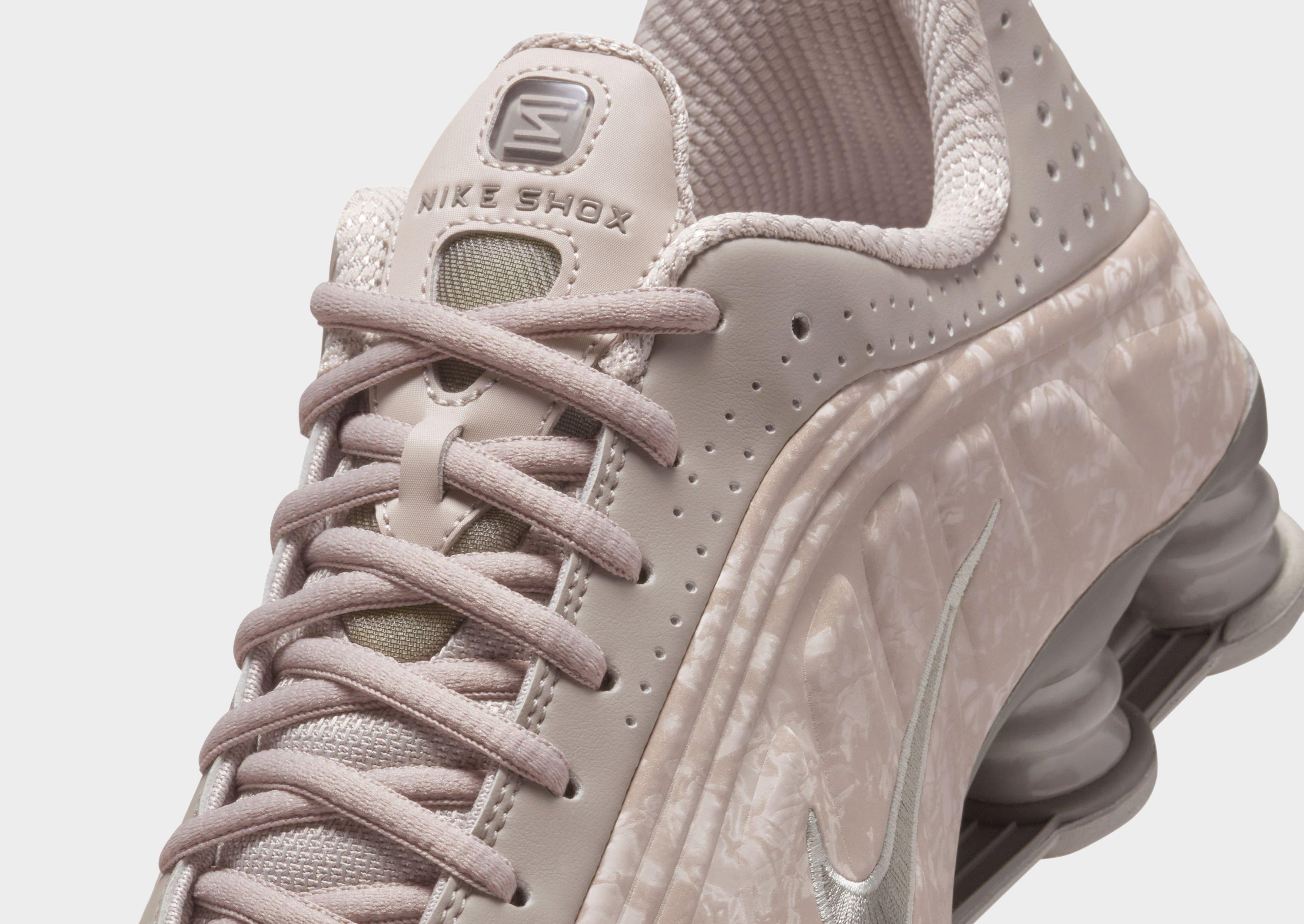 สีเบจ Nike รองเท้าผู้หญิง Shox R4 - JD Sports Thailand – JD Sports ...