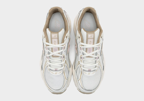 รองเท้าผู้หญิง 740 Sakura Pack