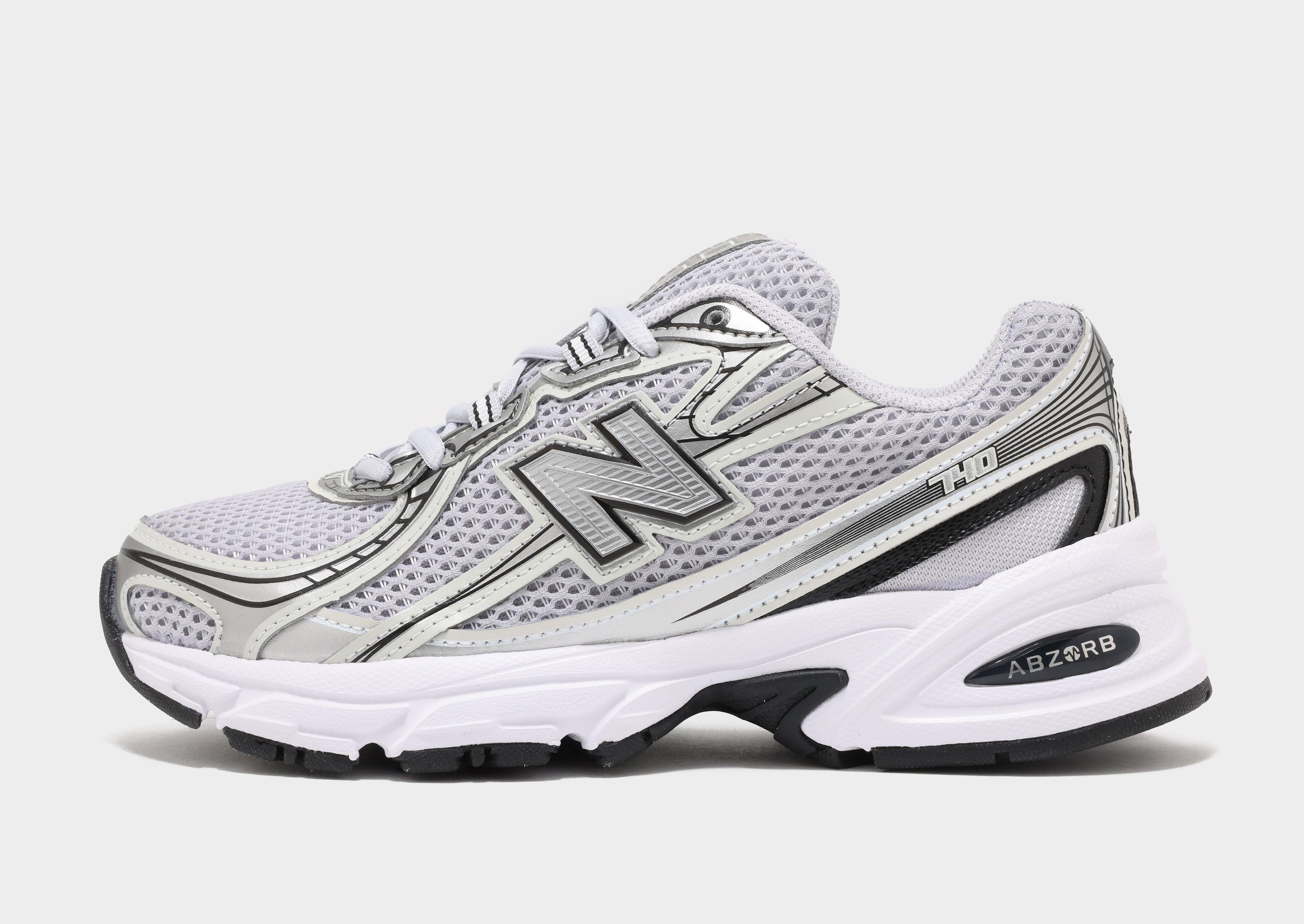 รองเท้าผู้หญิง 740