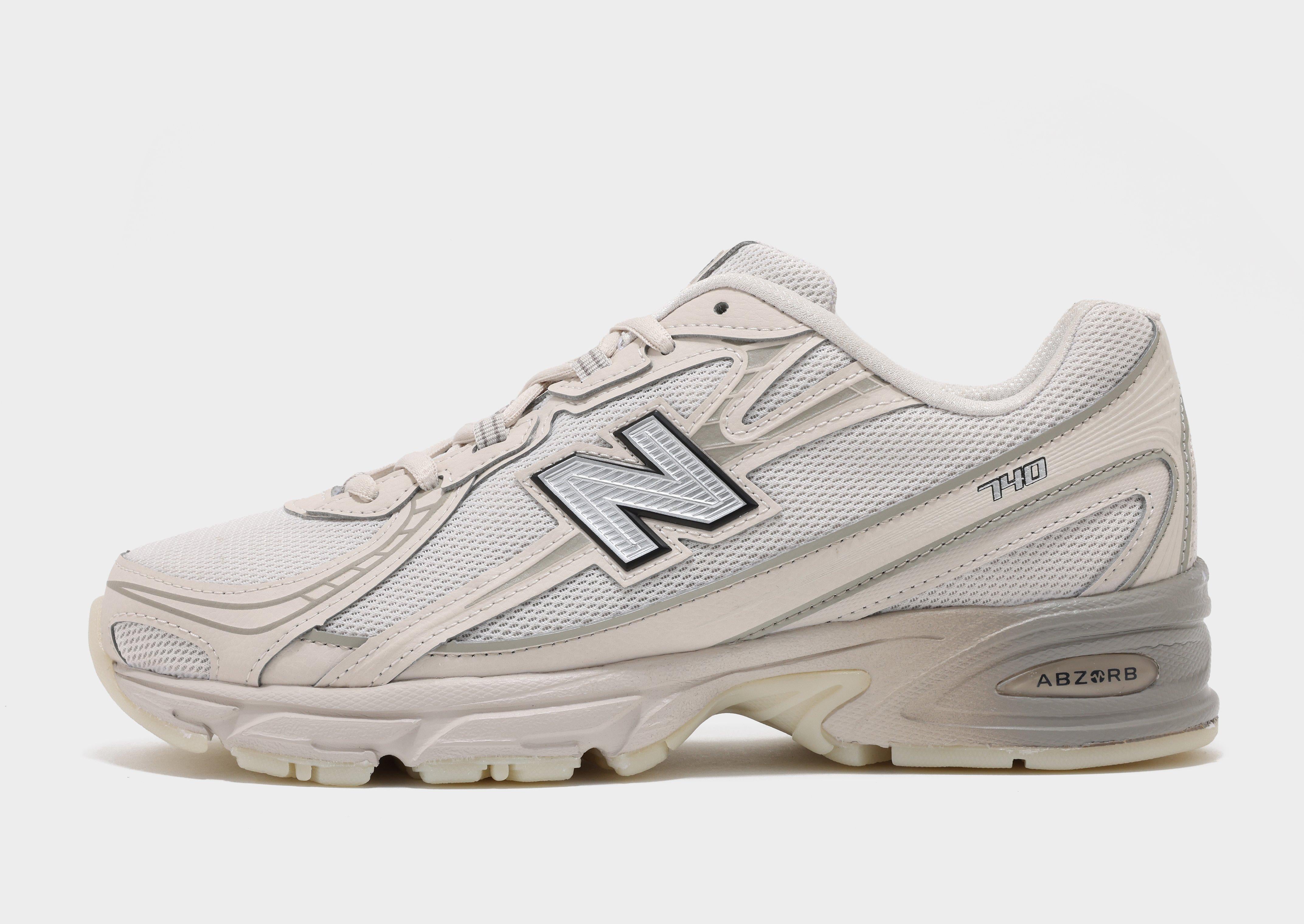 รองเท้าผู้ชาย 740