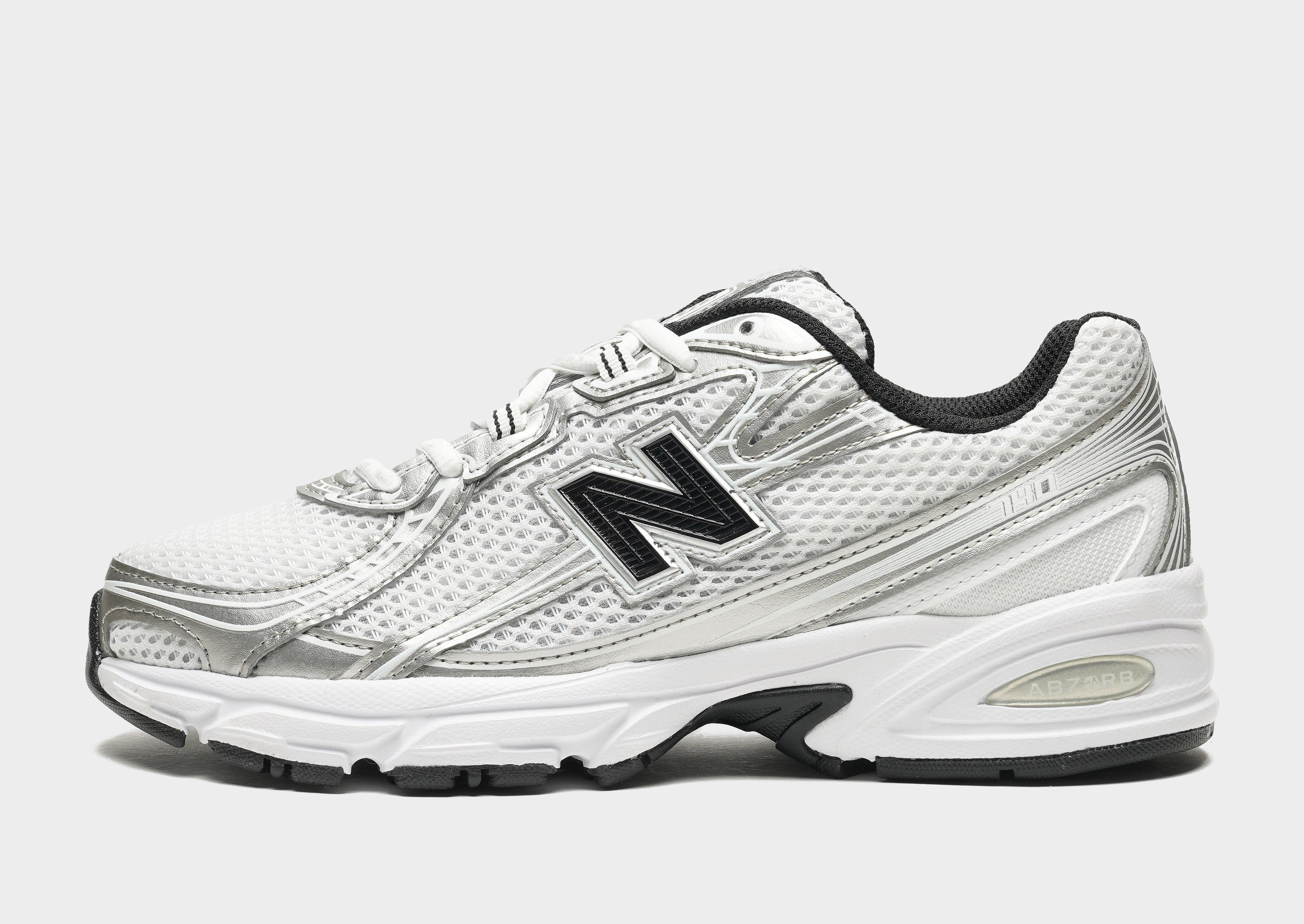 รองเท้าผู้ชาย 740