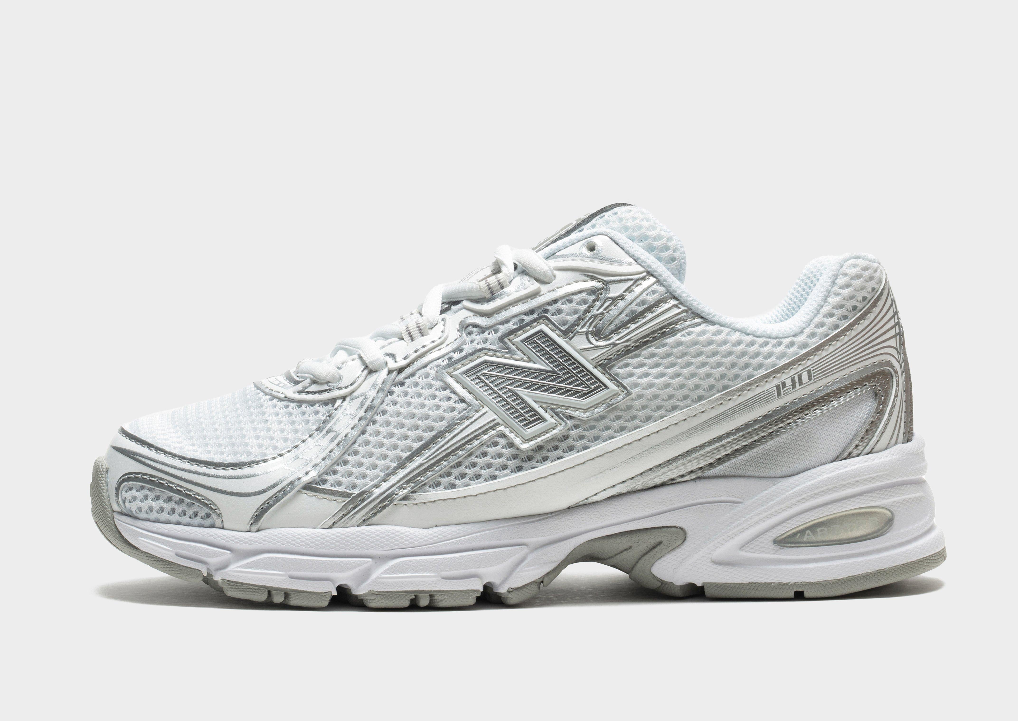 รองเท้าผู้หญิง 740