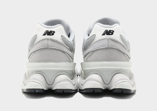 รองเท้าผู้ชาย 9060