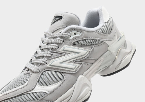 รองเท้าผู้ชาย 9060