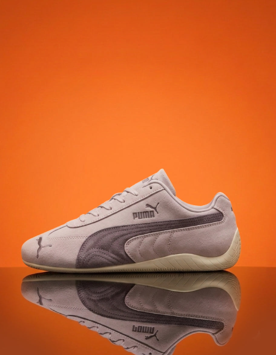 สินค้าผู้หญิงลดสูงสุด 50% - Three Cards Promotion